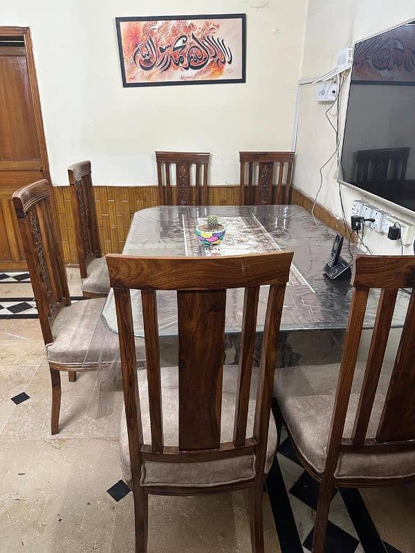 Dinning Table with 6 Chairs 1