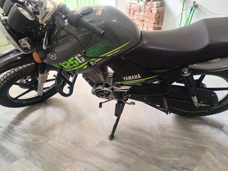 YBR 125 G IN GOOD CONDITION 4