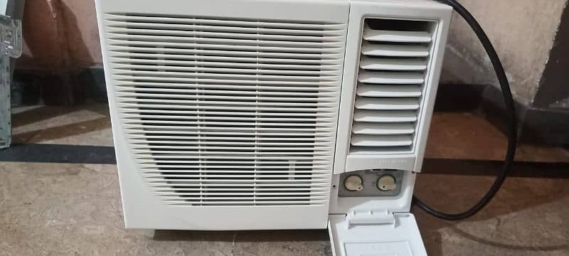 Window inverter AC 2