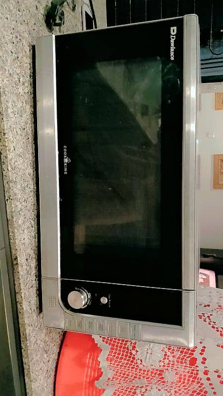 Dawlance Microwave oven 4