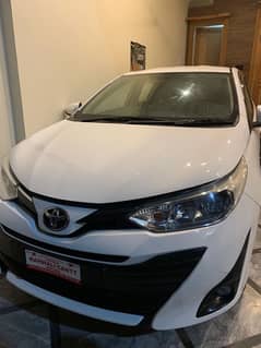 Toyota Yaris ativ 1.3 full optional 2020 model