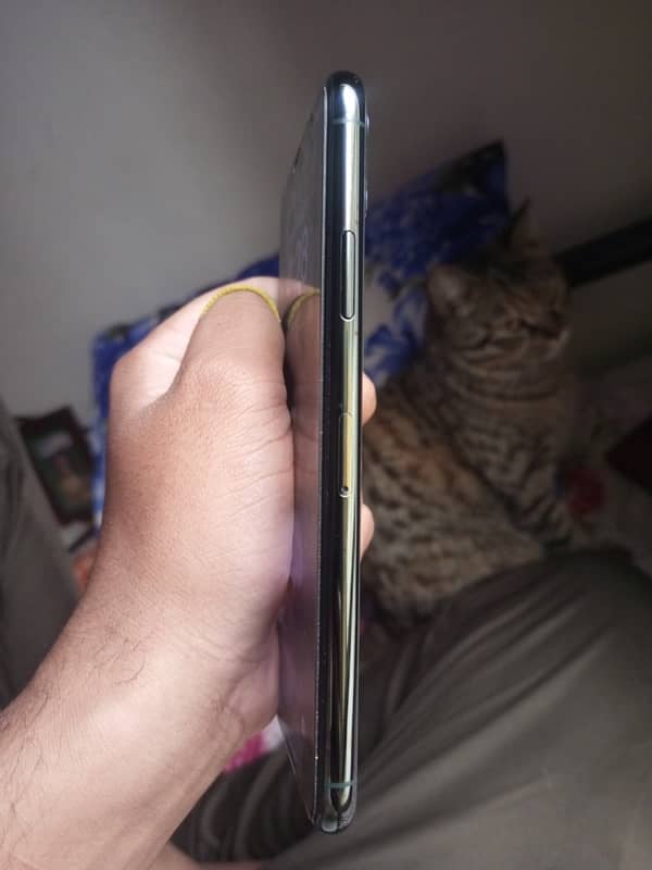 iPhone 11 pro max jv 256gb 7