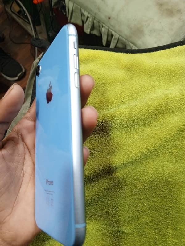 i phone xR 64 jb non PTA 03461772923 4