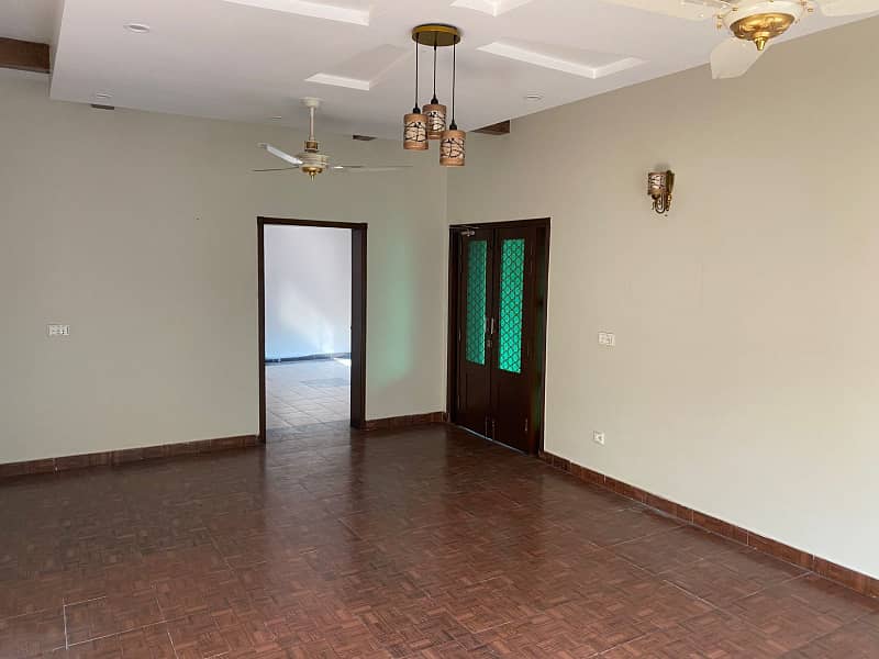 1 Kanal Beautiful Neat And Clean Upper Portion Available For Rent In DHA Lahore 3