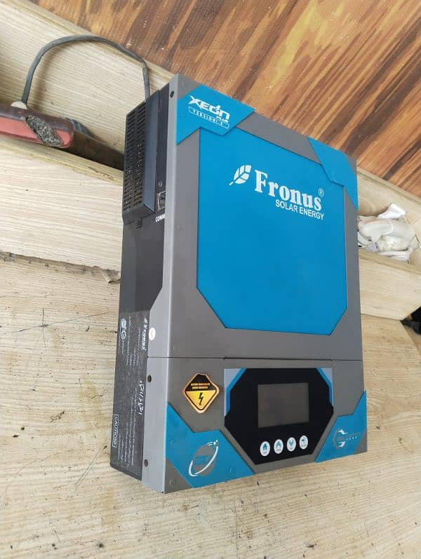 frounas 3.2 kilowatt hybrid inverter 2