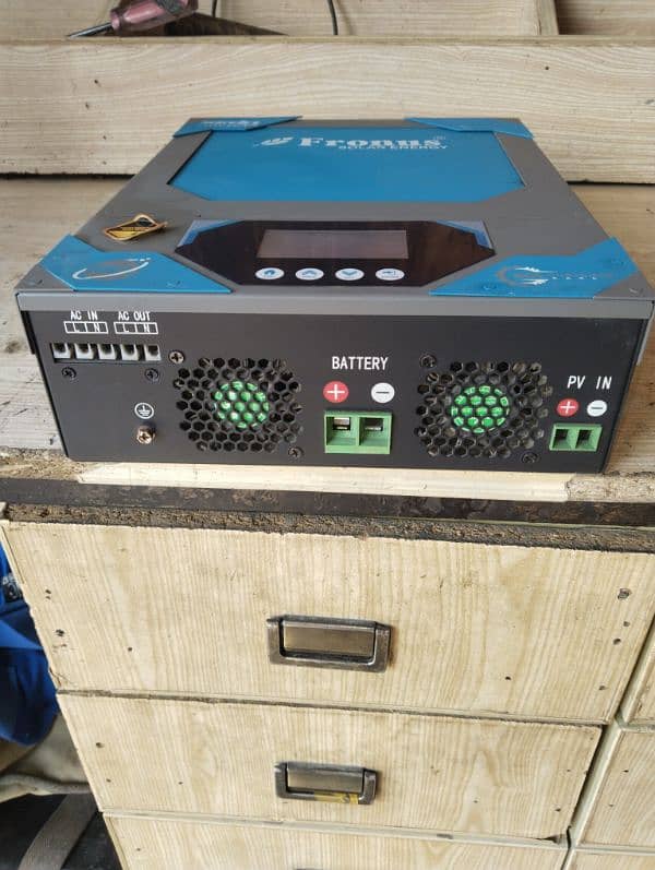 frounas 3.2 kilowatt hybrid inverter 3