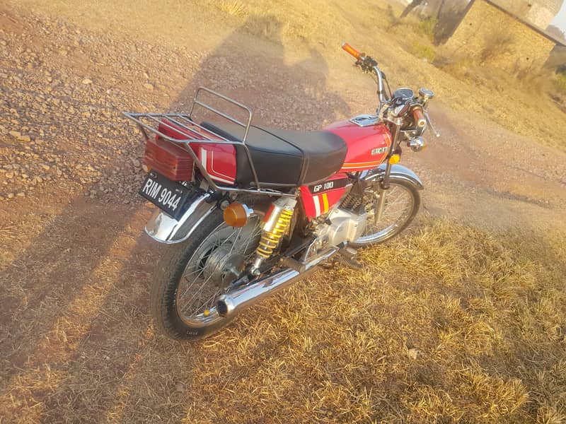 Suzuki GP 100 1985 12