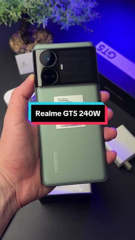 REALME GT5/SD 8 Gen2 /144hz 2k OLED display/ 120FPS PUBG /5300MAH/150w 8