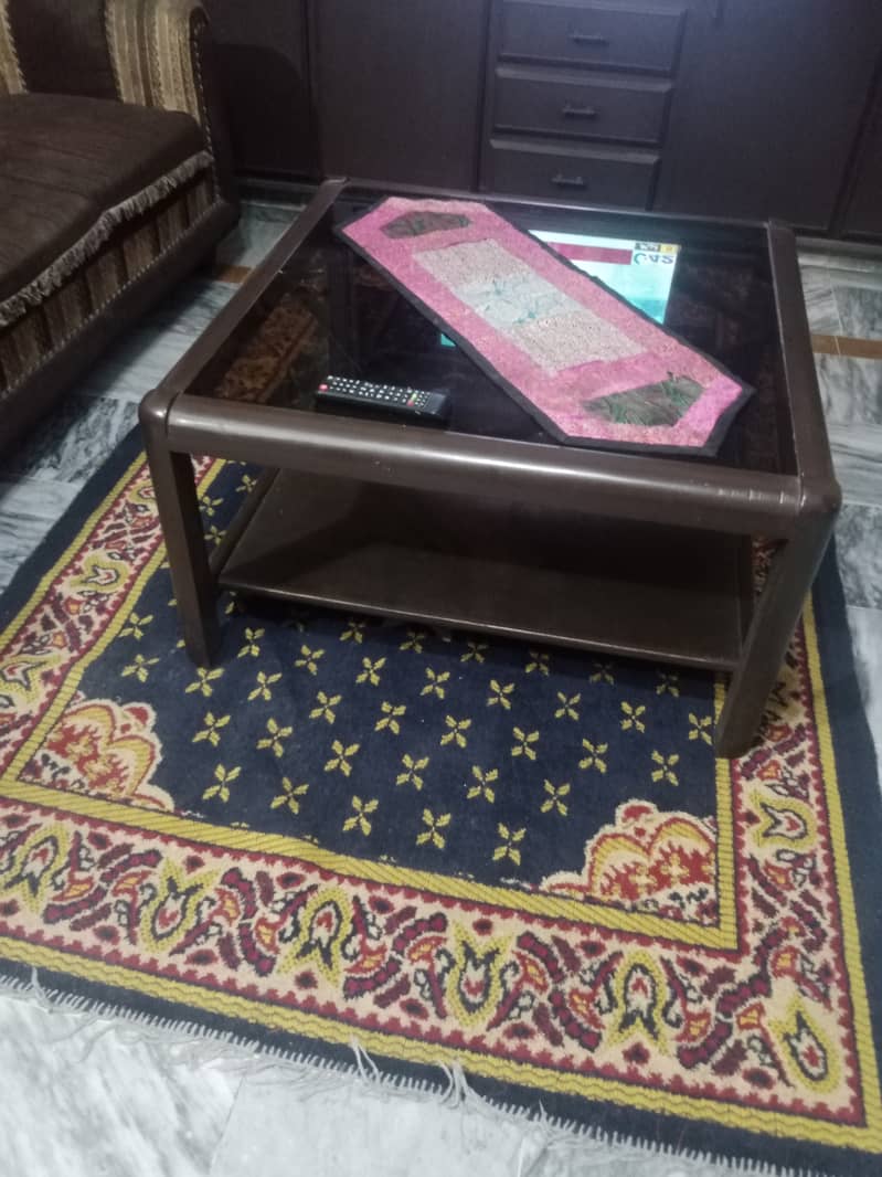 Table dayar wood available in johar town lahore 0