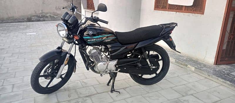 yb 125 z dx black 5