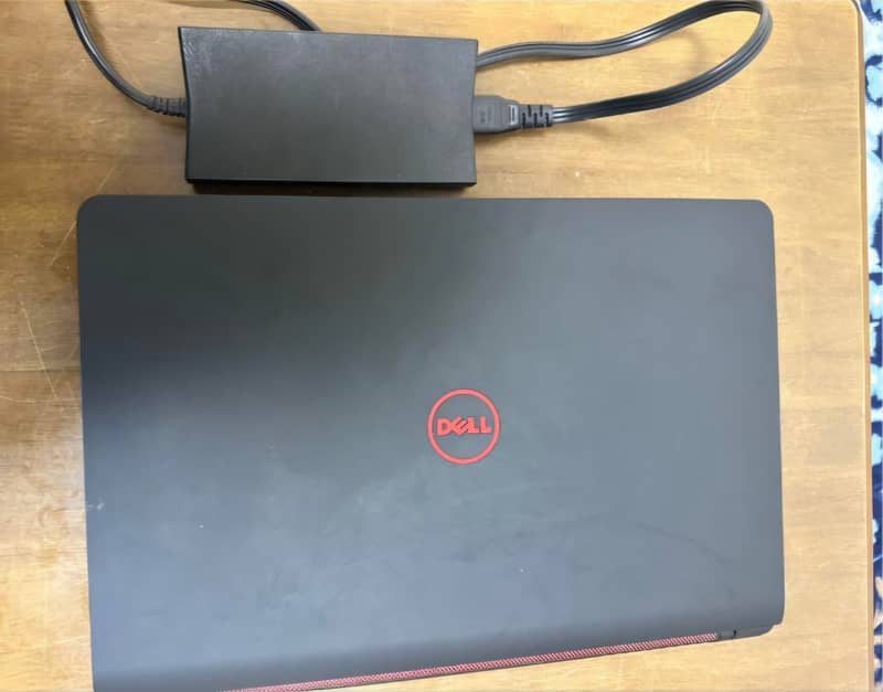 Dell Inspiron 5577 Gaming Laptop (8GB,GTX 1050) 2