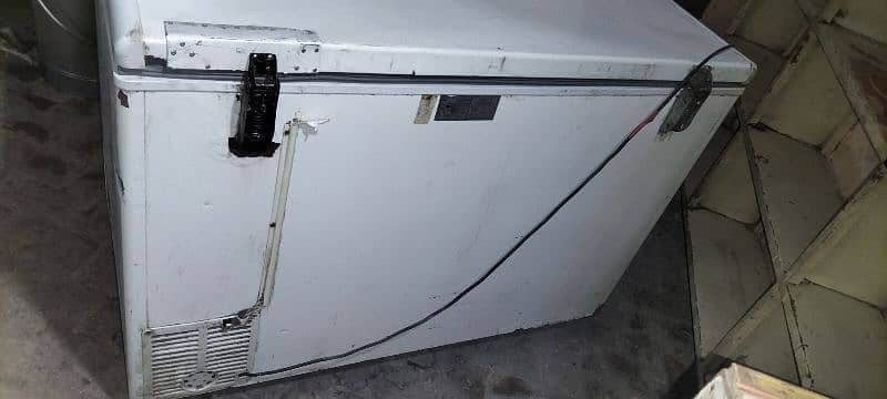 haier freezer  03035739700 1