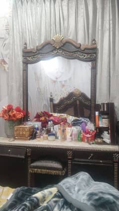 dressing table