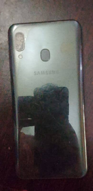 samsung a20 panel break but working 3