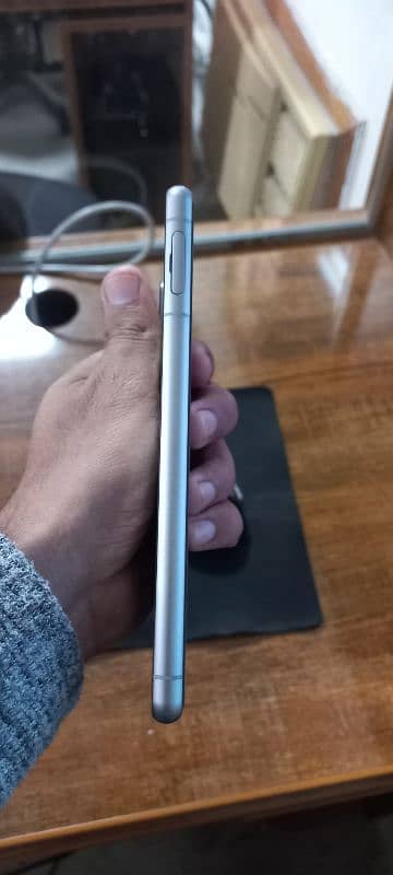 Sony Xperia 5 III (Mark 3) – Slightly Used, Great Condition! 3