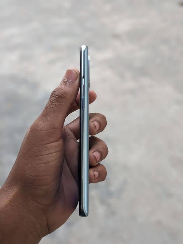 OnePlus 8t WATER PACKED 1