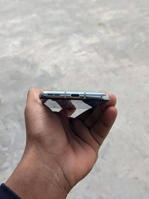 OnePlus 8t WATER PACKED 3