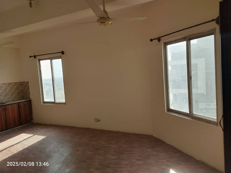 Studio apartment for rent Markaz 4