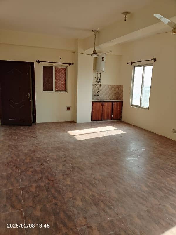 Studio apartment for rent Markaz 5