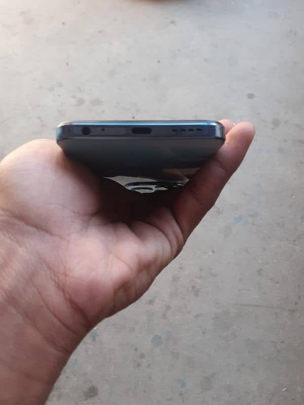 Infinix hot40i 8+8 128gb 3