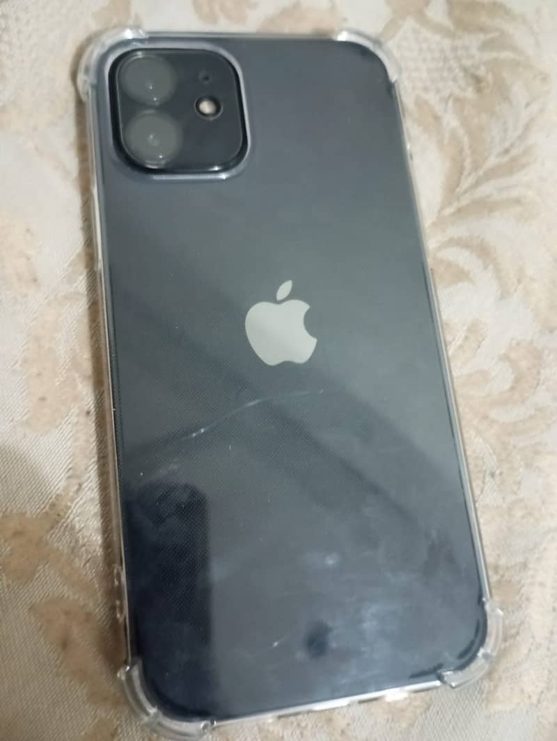 Apple iPhone 12 4