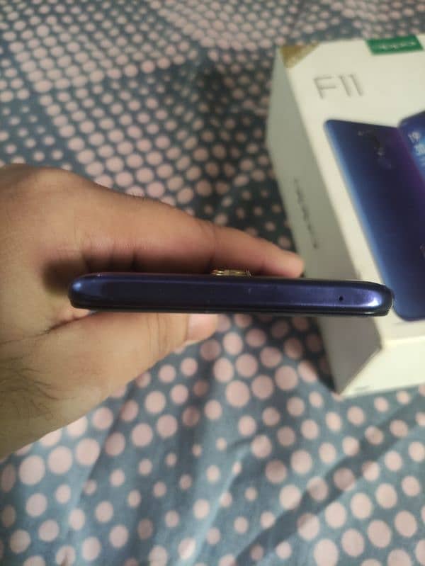 oppo f11 4/64 with box 3