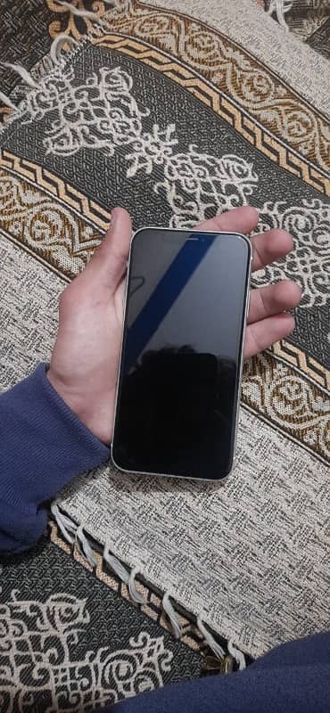 iphone xr for sale 4