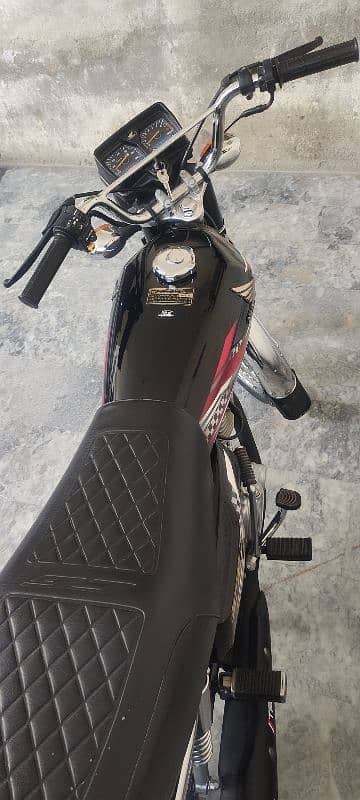 Honda 125 black colour documents complete 5