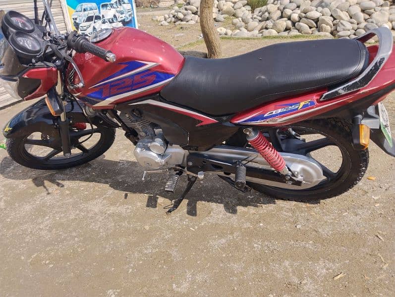 Honda C. B. 125F. 2021 Modal Rawalpindi number. 5