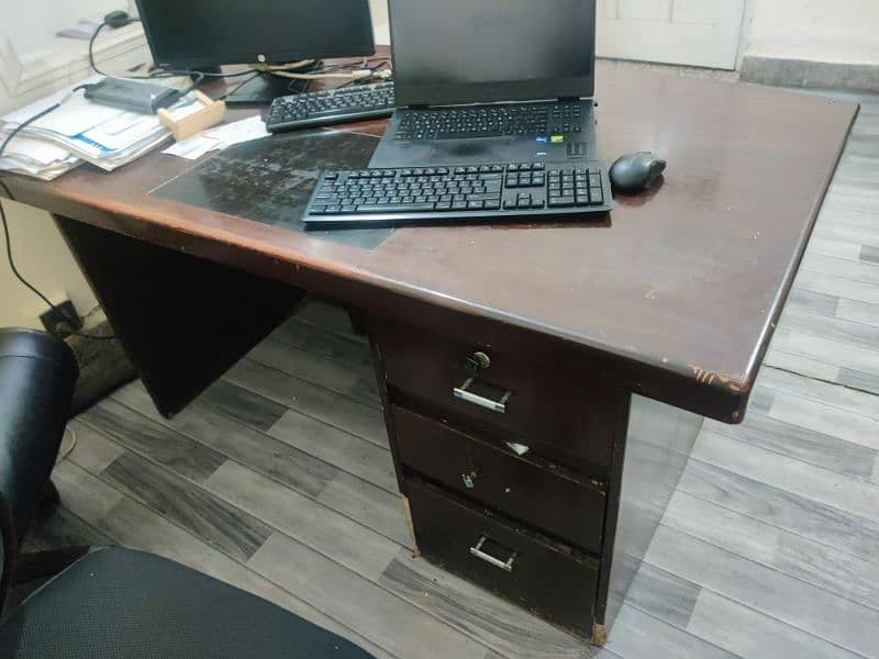 Office executive table 0