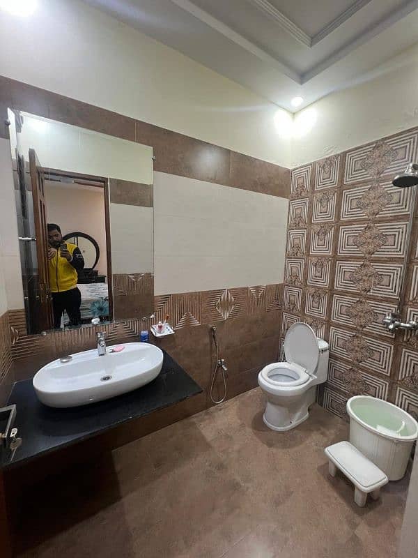 Luxury Brand New 6 Marla portion Available R2 block Johar Town Lahore 2