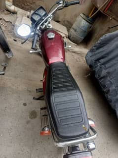 HONDA 125 GENUINE