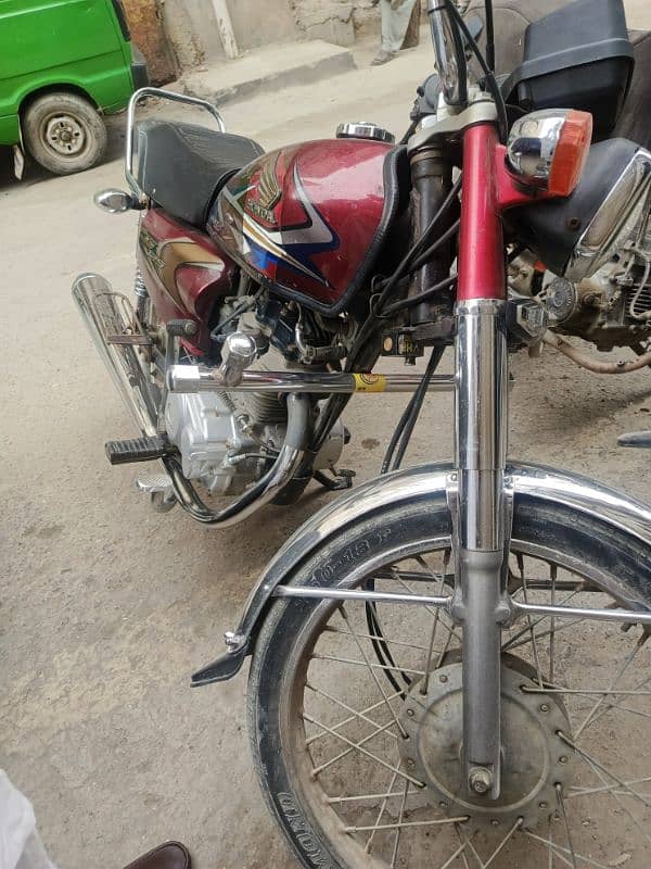 HONDA 125 GENUINE 5