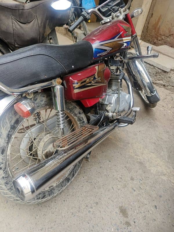 HONDA 125 GENUINE 6