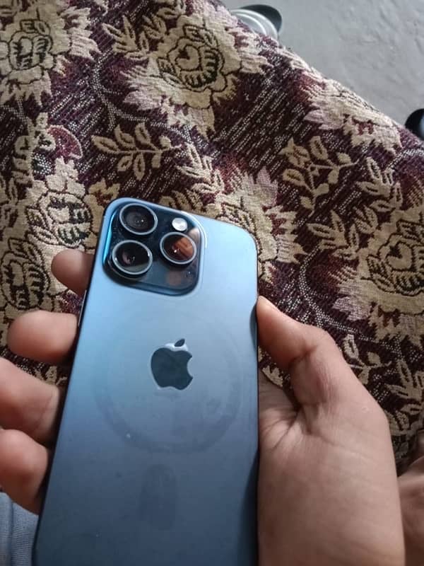 iphone 15 pro 2