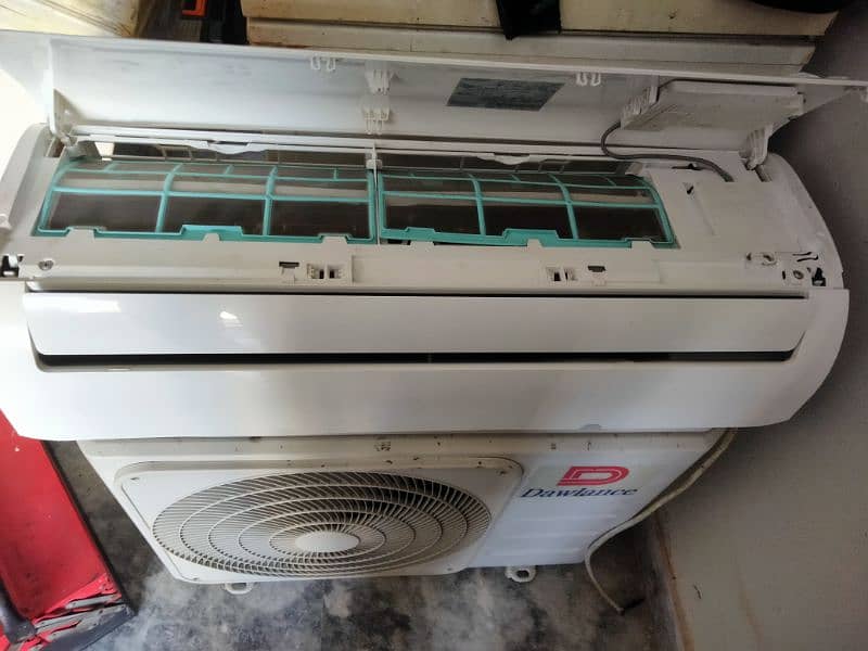 Dowlance Inverter 1 ton AC price 70,000 One year use 5