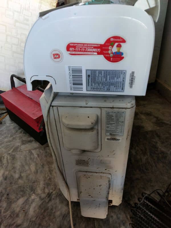 Dowlance Inverter 1 ton AC price 70,000 One year use 7