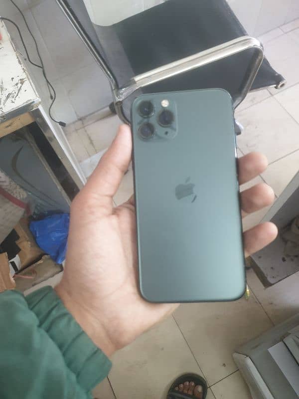 Iphone 11 pro 64gb non factory unlock 86% battery health 0