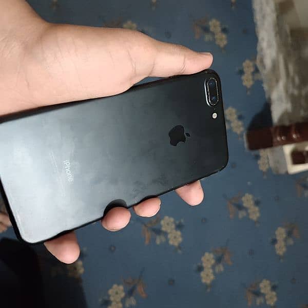 Iphone 7 Plus 128 PTA 2