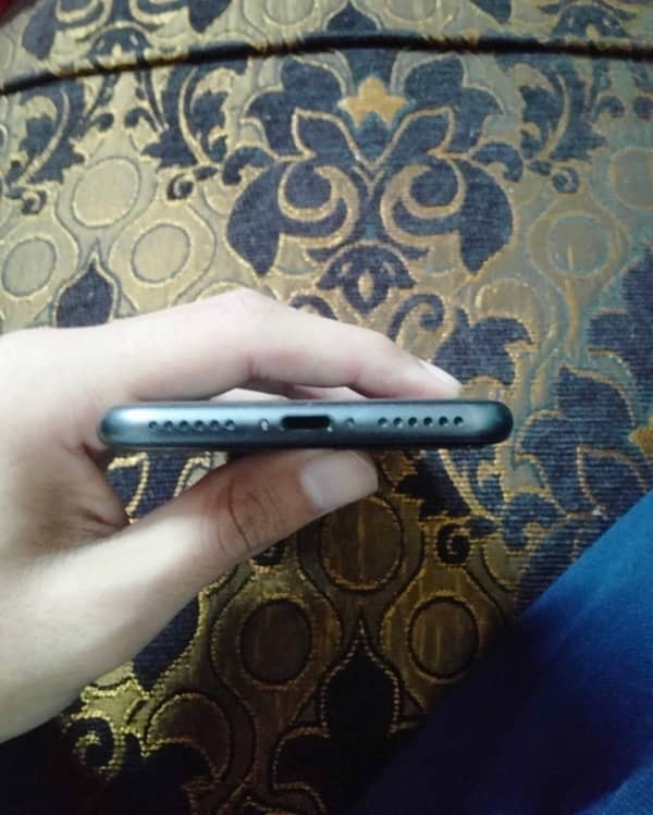 Iphone 8 bypassed 64 Gb 2