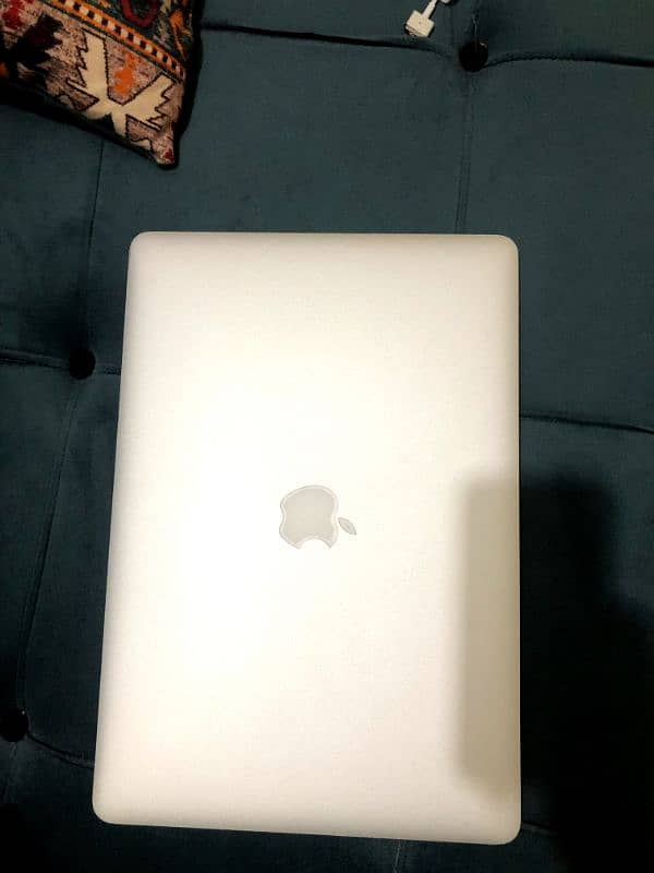 MacBook Pro 2015 Mid 15 Inches 1