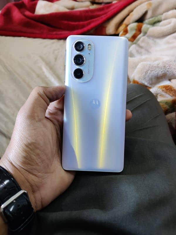 Moto Edge 30 Pro | PTA Approved 0