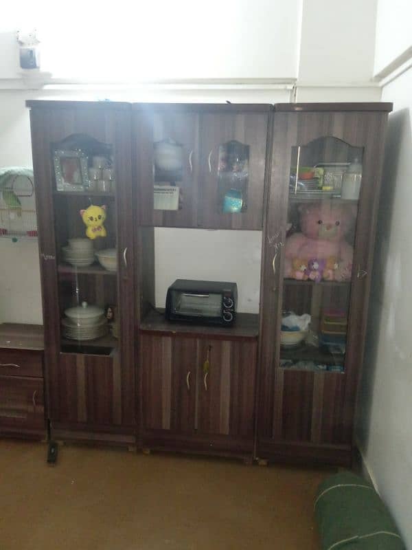 very good condition bedroom set without mattress condition 10/10 2