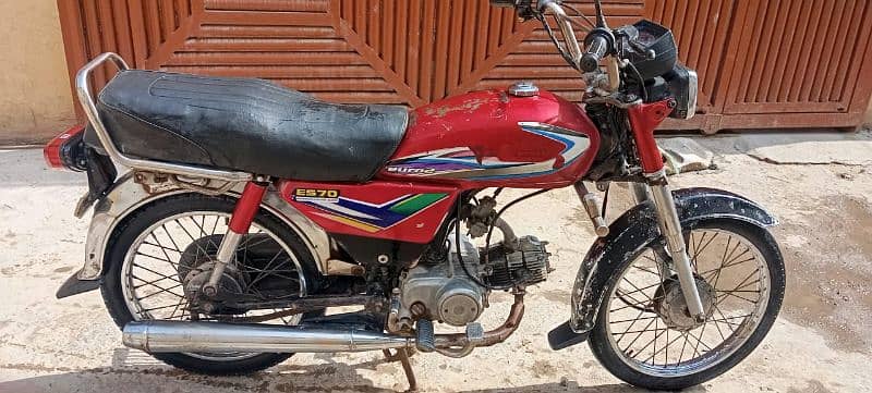 Honda 70 2004 model Gujranwala nambar 0