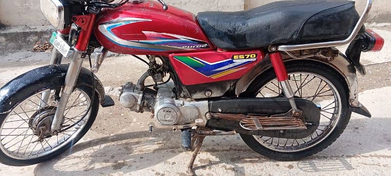 Honda 70 2004 model Gujranwala nambar 2