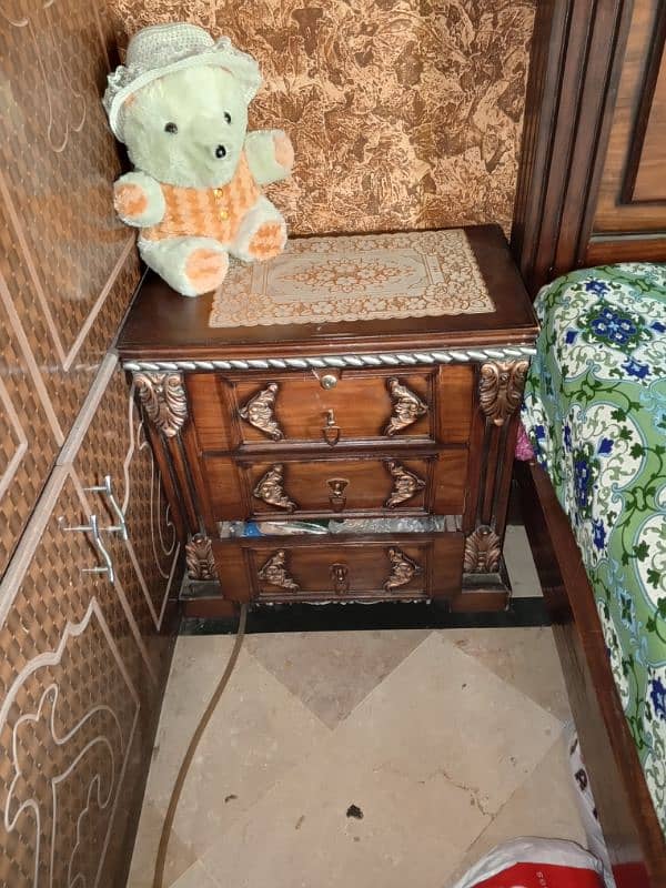 double bed with dressing 3