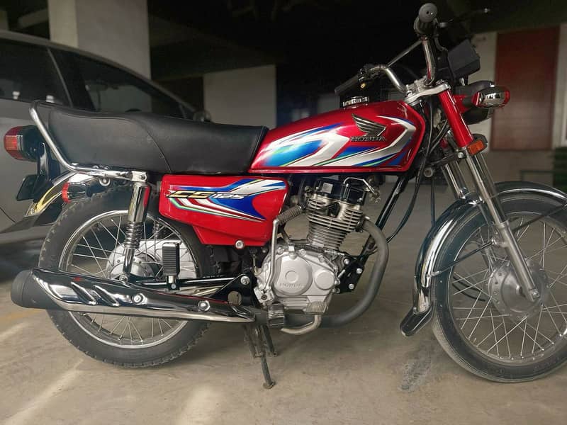 Honda CG 125 2022 Karachi Number 1