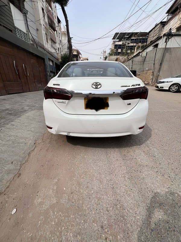 Toyota Corolla Altis 2015 1