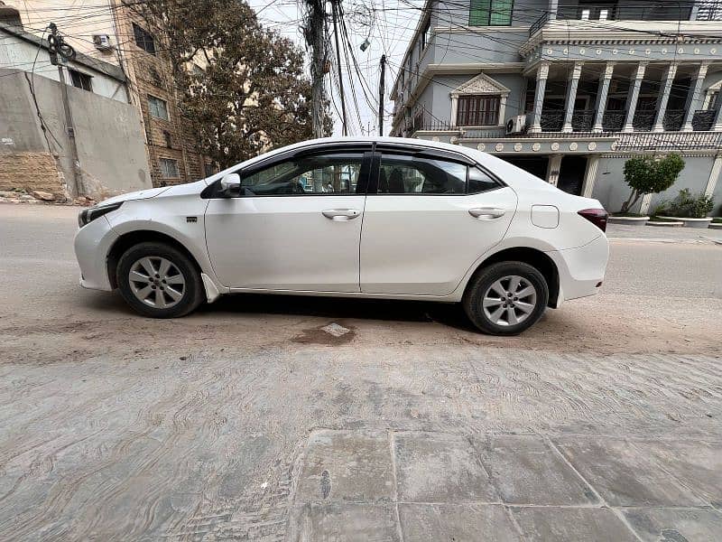 Toyota Corolla Altis 2015 3