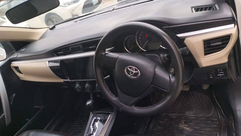 Toyota Corolla GLI automatic 2015 7